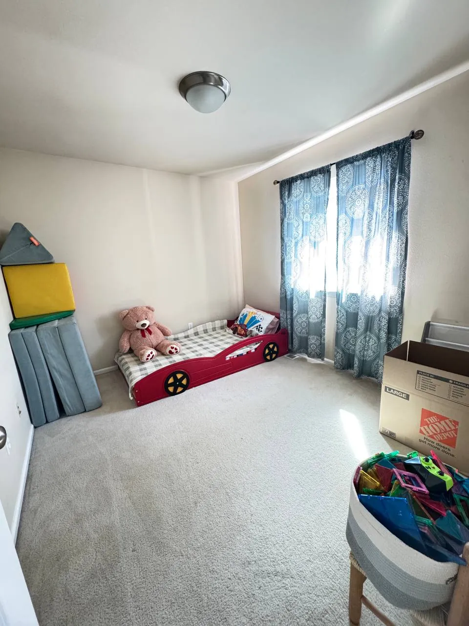 After cleaning, same spot: Kids' bedroom, carpet