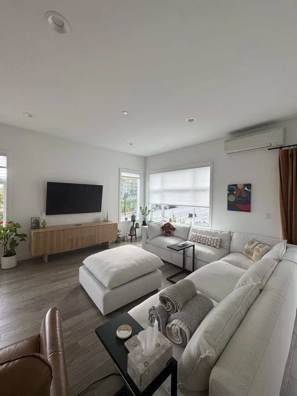After cleaning, same spot: Living room